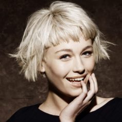 Awesome Haircuts for Short Hairs with Bangs